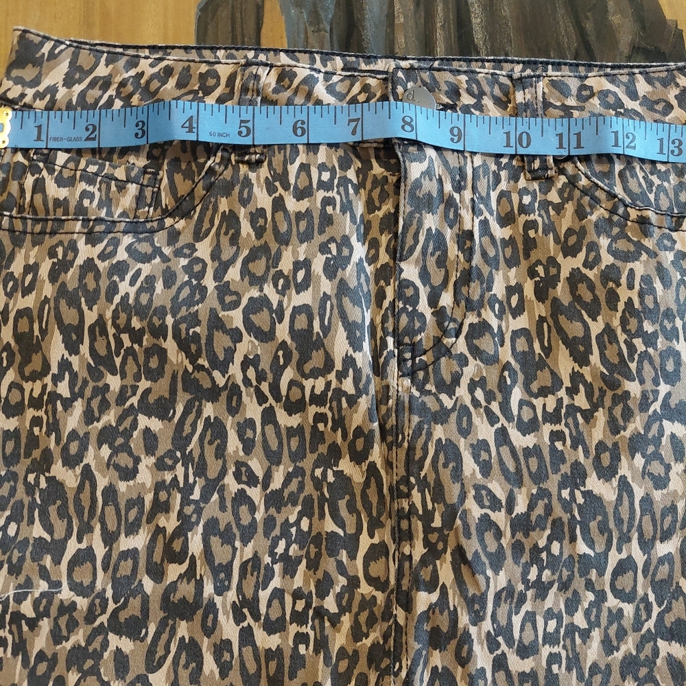 SKIRT - Picture 3 of 9